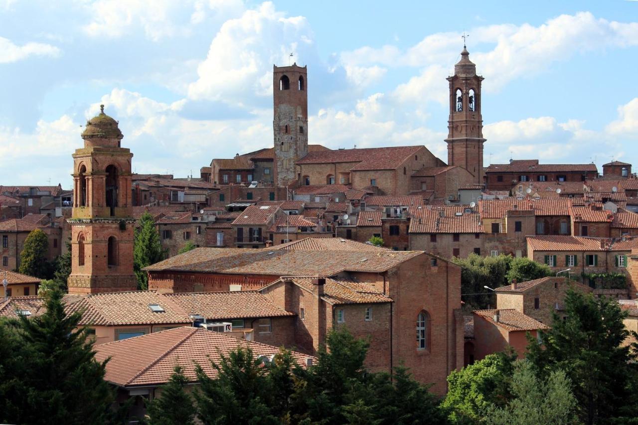 Hotel Il Perugino Corciano Bagian luar foto